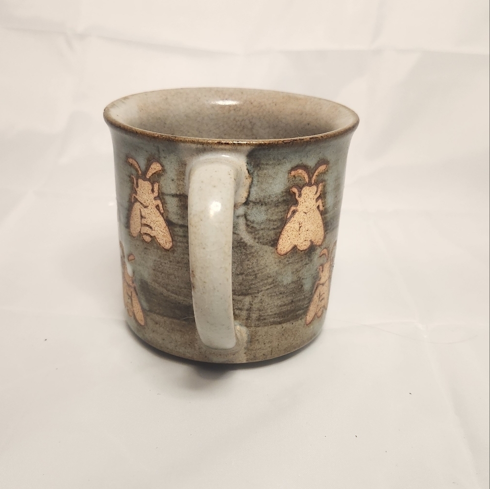3 1/2" Handmade Boho Style Bee Coffee Mug - Picture 5 of 16
